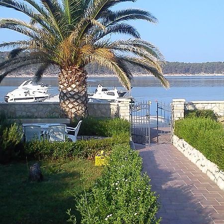 Apartments Nautica Barbat na Rabu Ruang foto