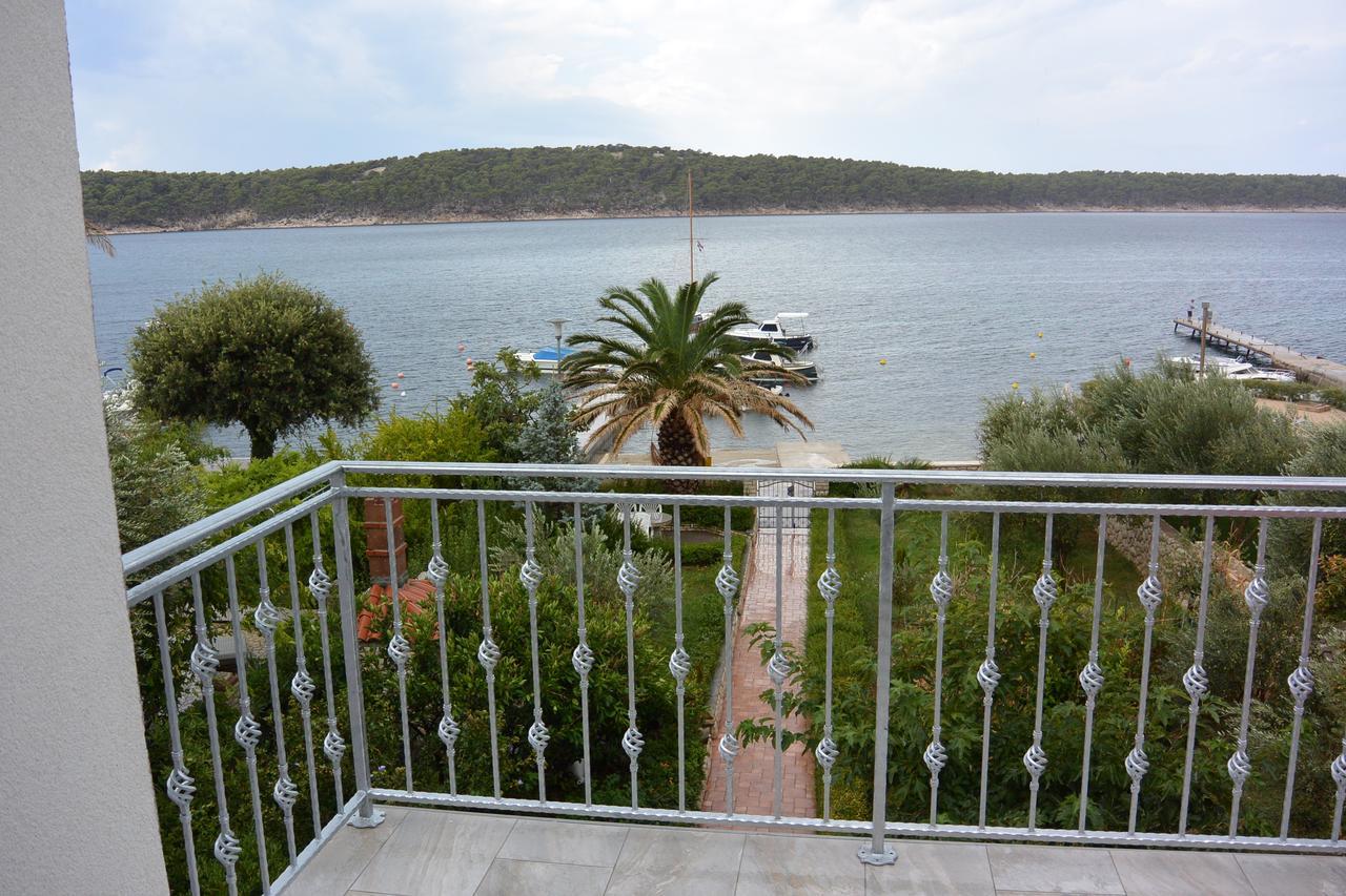Apartments Nautica Barbat na Rabu Bagian luar foto