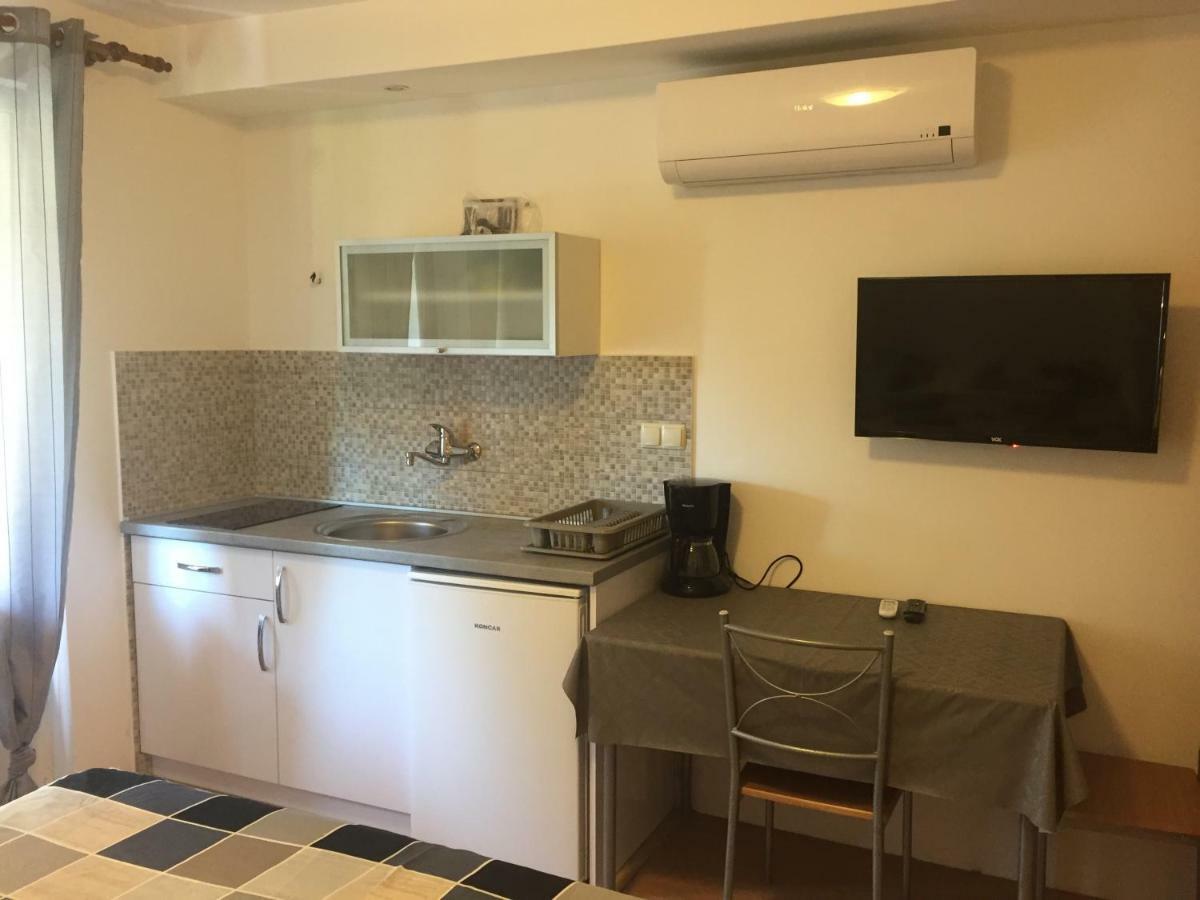 Apartments Nautica Barbat na Rabu Bagian luar foto